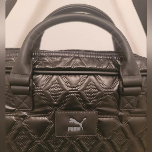 Puma Oversized Classics Archive Sports Bag with Handles, Black Metallic - Picture 8 of 12